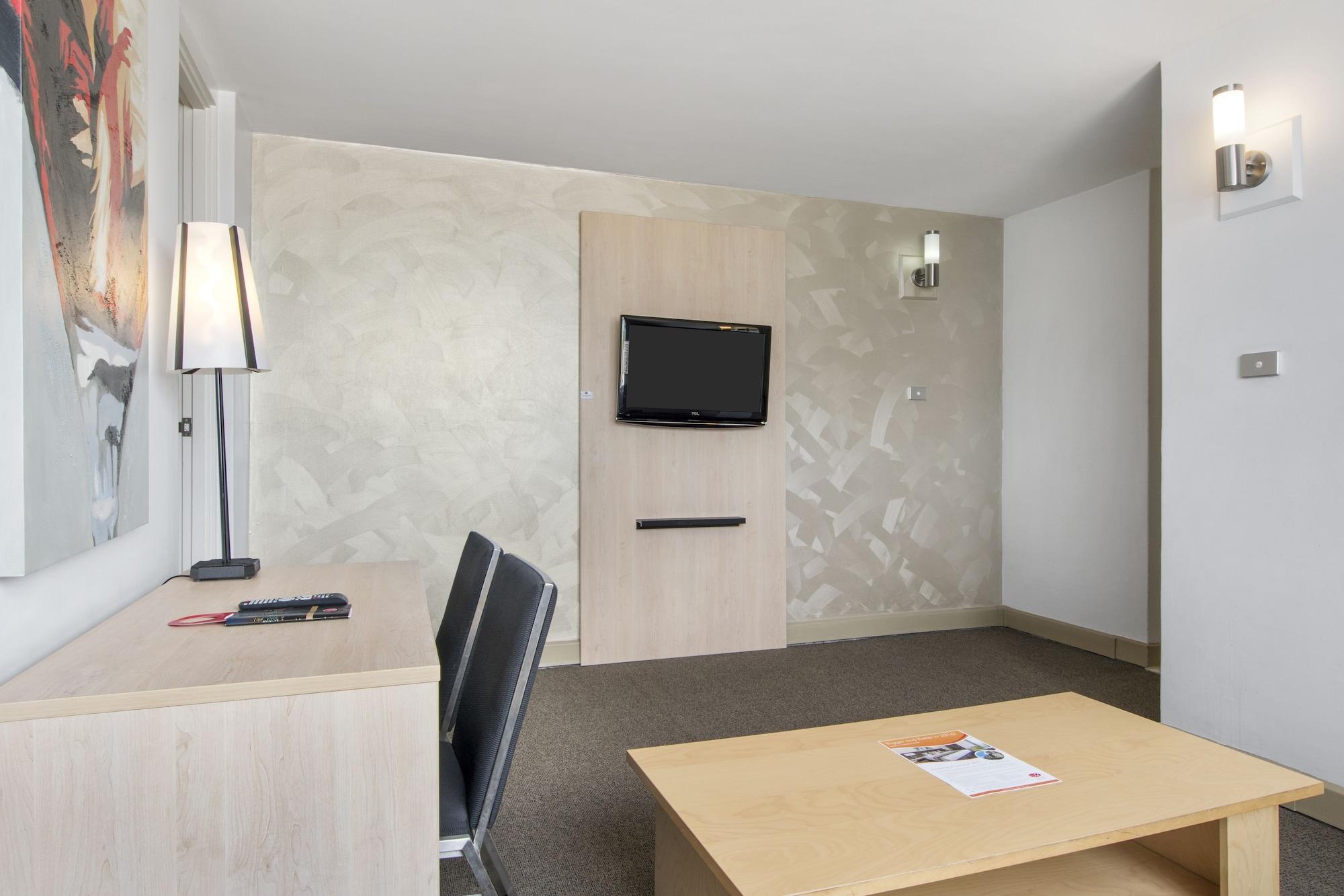 Metro Hotel פרת'' מראה חיצוני תמונה