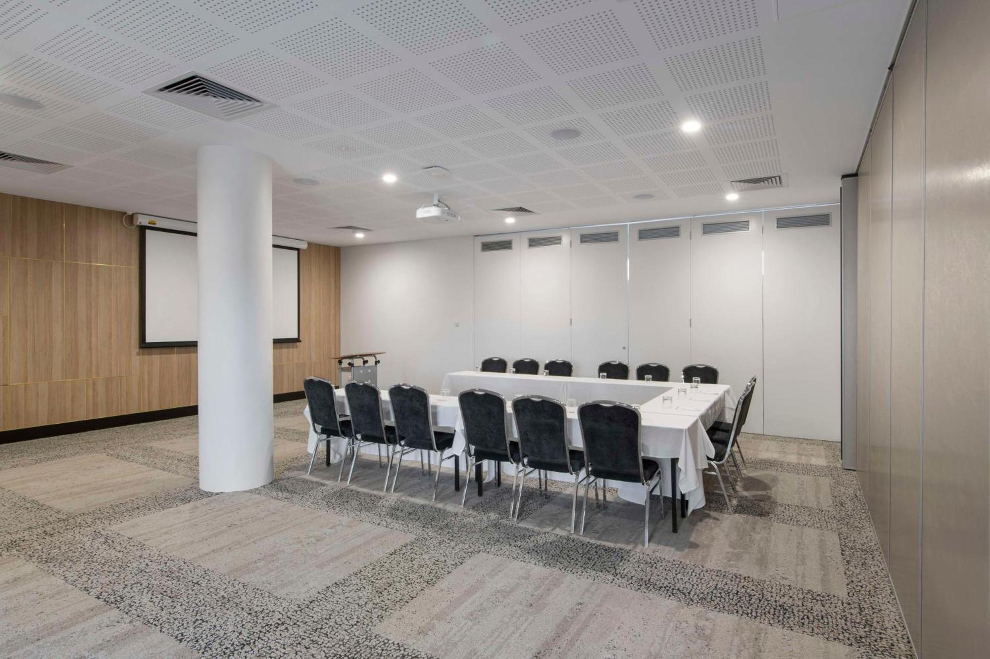 Metro Hotel פרת'' מראה חיצוני תמונה