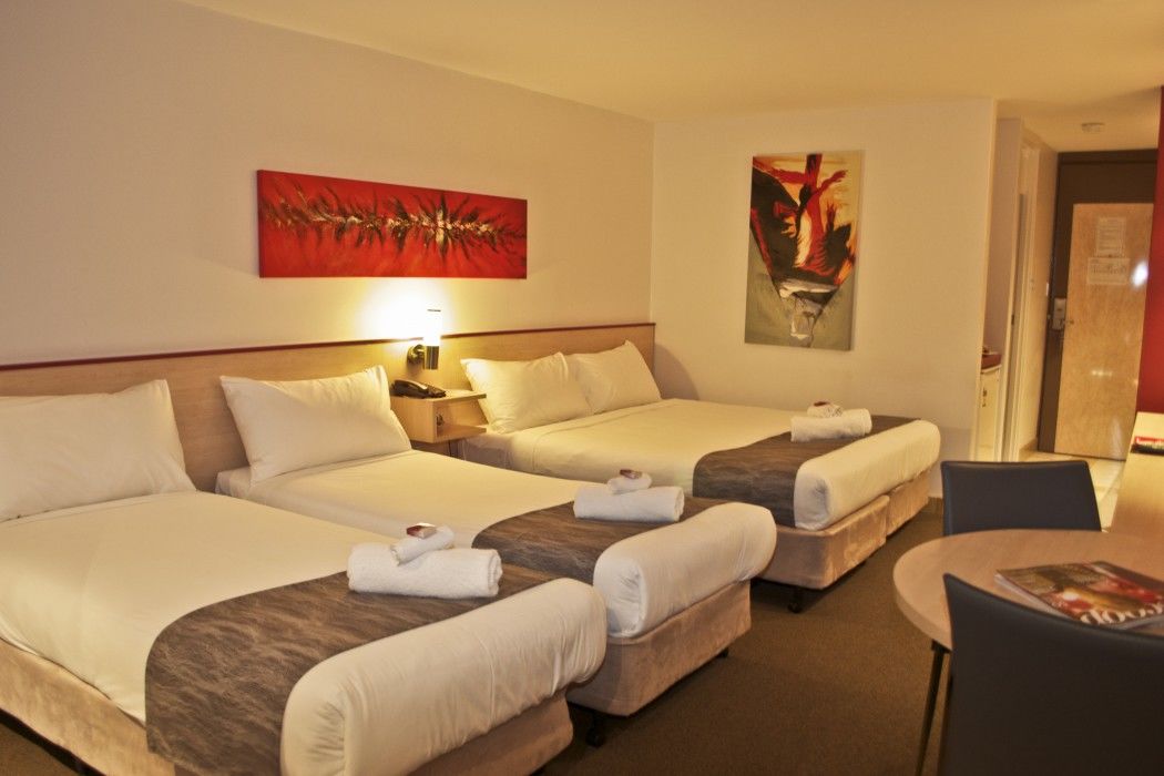 Metro Hotel פרת'' מראה חיצוני תמונה
